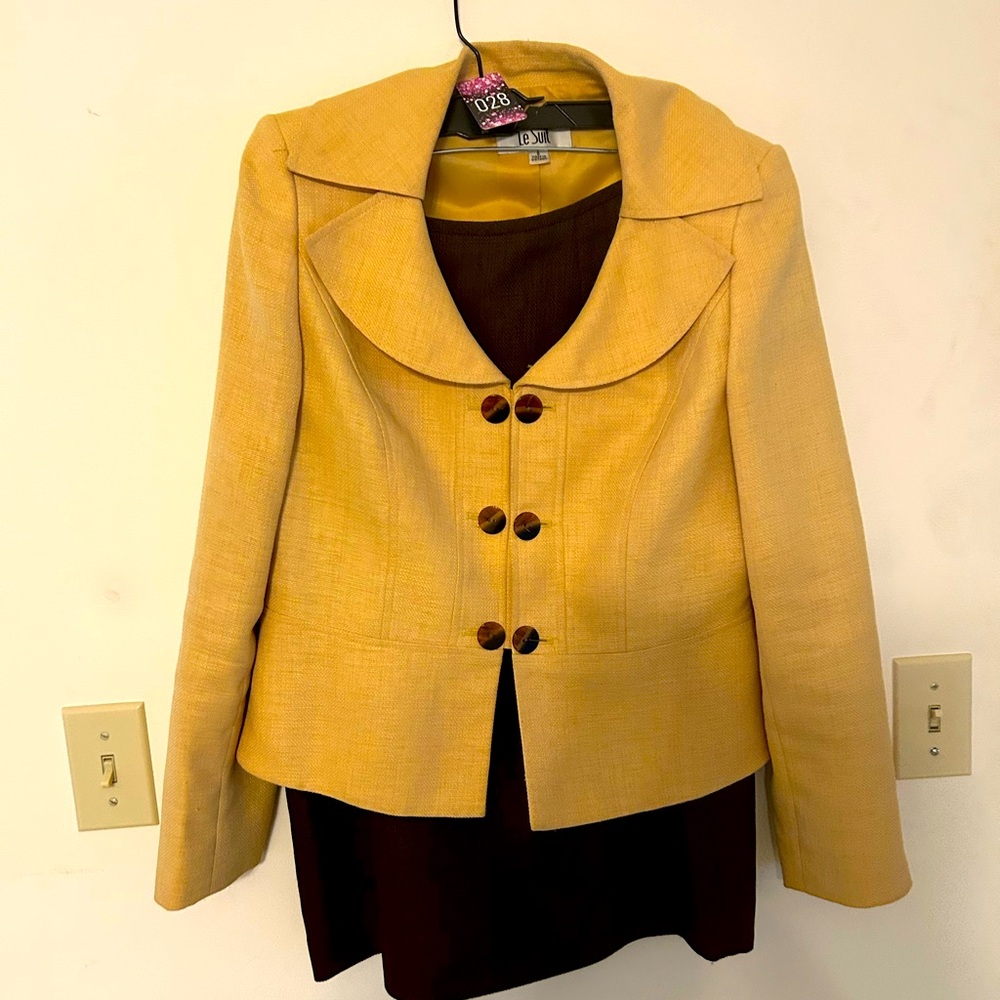 Kasper two piece suit